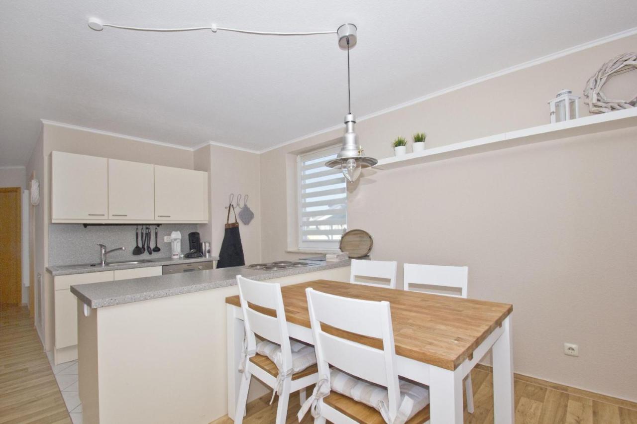Ferienwohnung Mit Balkon, Gratis Nutzung Vom Ahoi Erlebnisbad Und Sauna In Sellin - Haus Strandeck Fewo 20 Goehren  Exterior foto