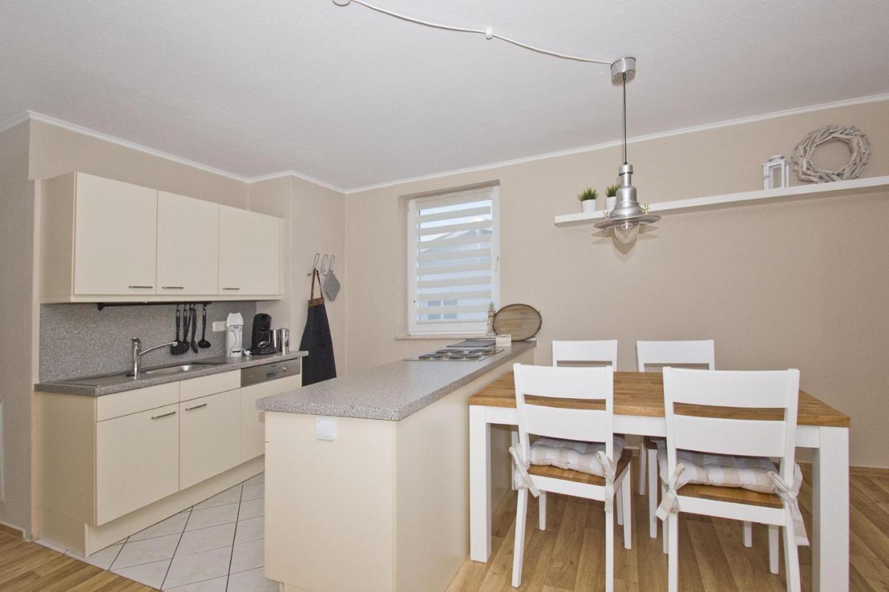 Ferienwohnung Mit Balkon, Gratis Nutzung Vom Ahoi Erlebnisbad Und Sauna In Sellin - Haus Strandeck Fewo 20 Goehren  Exterior foto